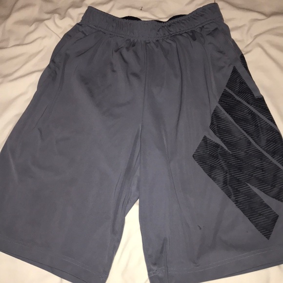 Gray/grey Nike basketball shorts - Picture 1 of 5